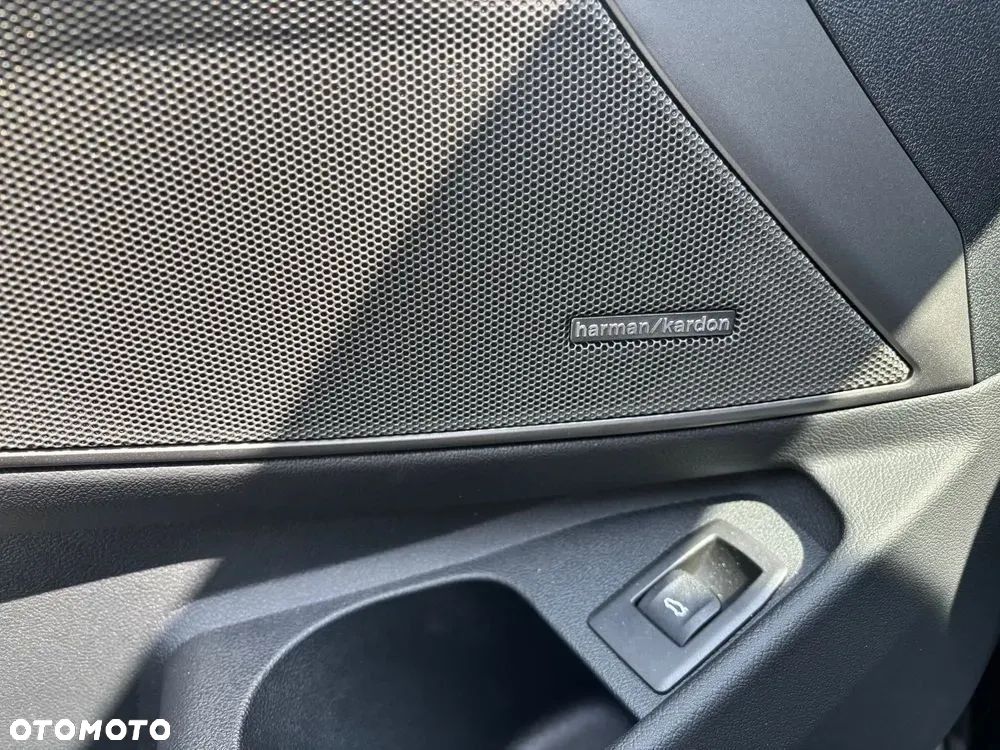 BMW Seria 3 M340i xDrive - 20
