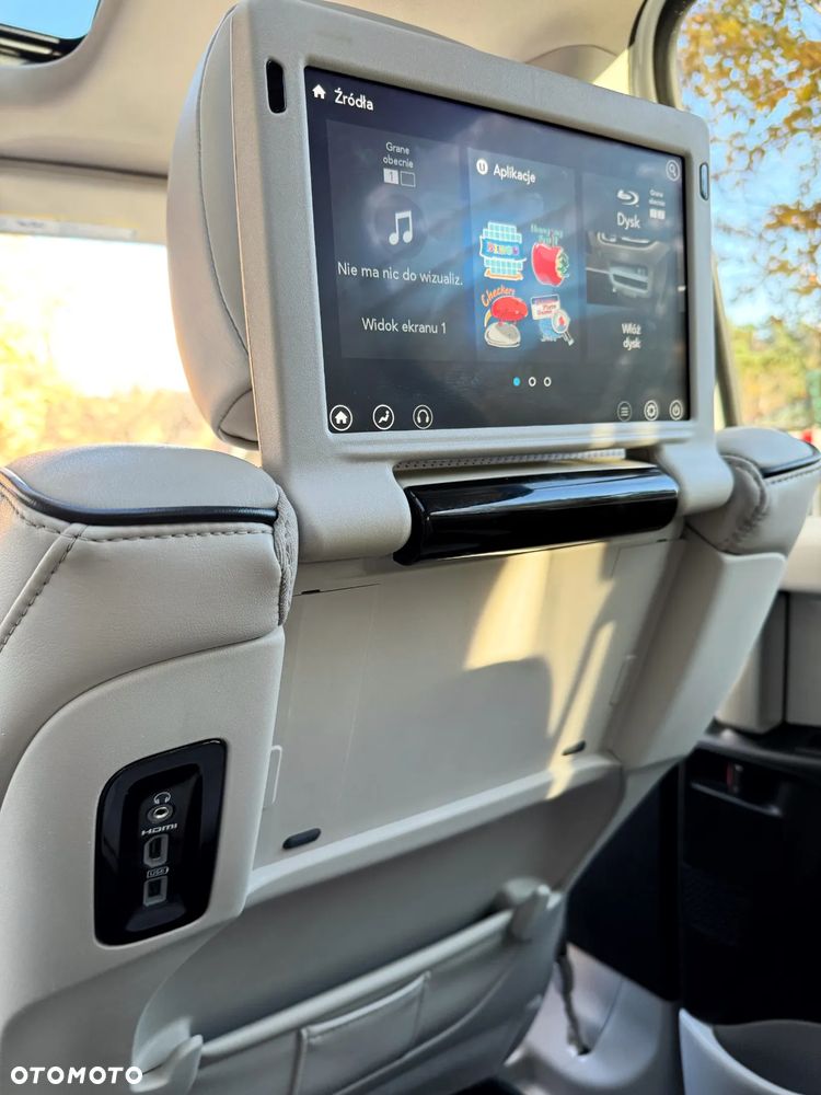 Chrysler Pacifica - 26