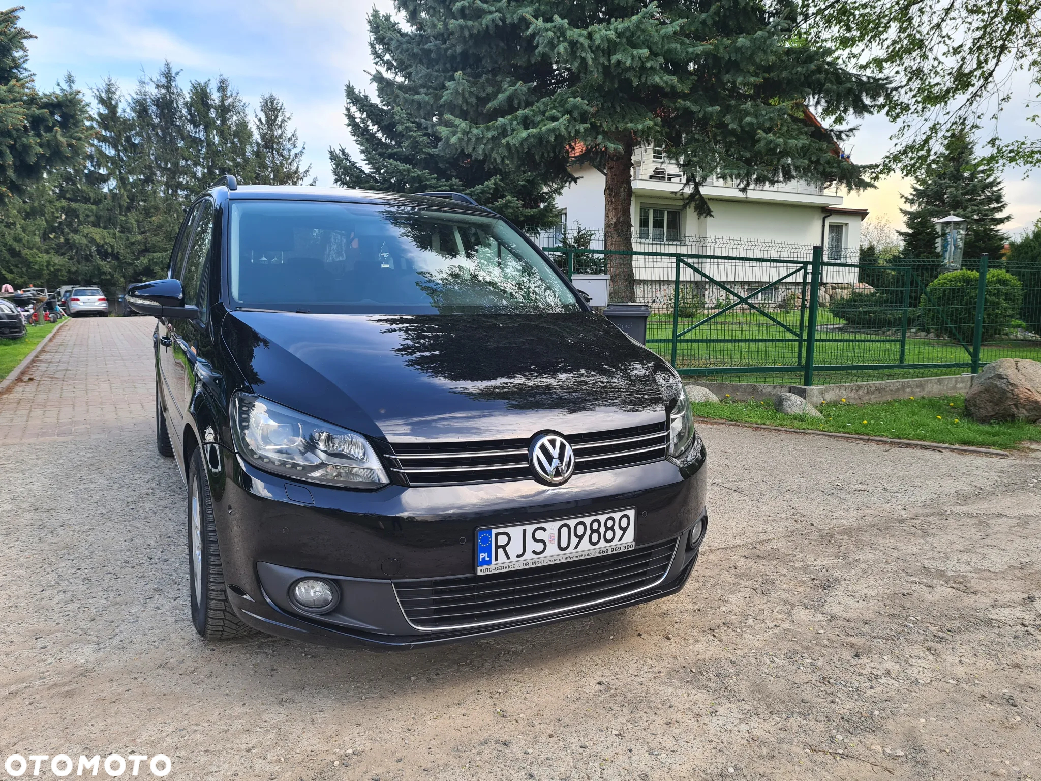 Volkswagen Touran - 2