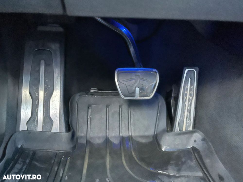 BMW Seria 5 530d xDrive AT - 16