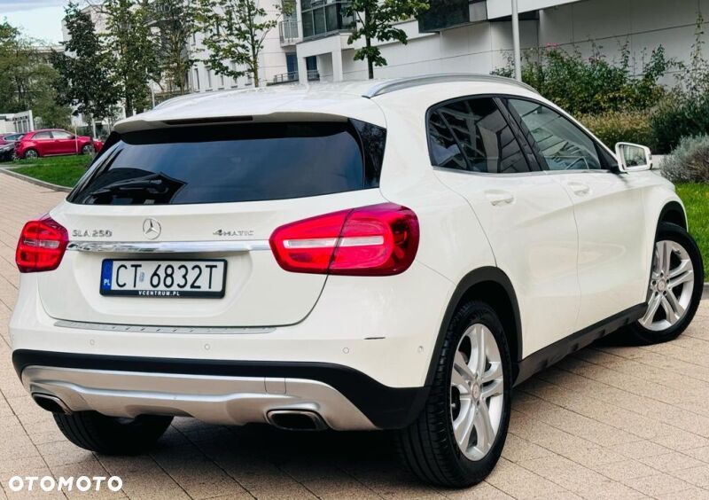 Mercedes-Benz GLA 250 4-Matic - 19