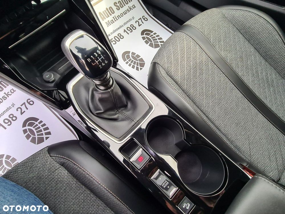 Peugeot 2008 PureTech 100 Allure S&S BVM6 - 24