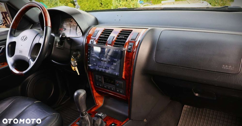 Hyundai Terracan - 23