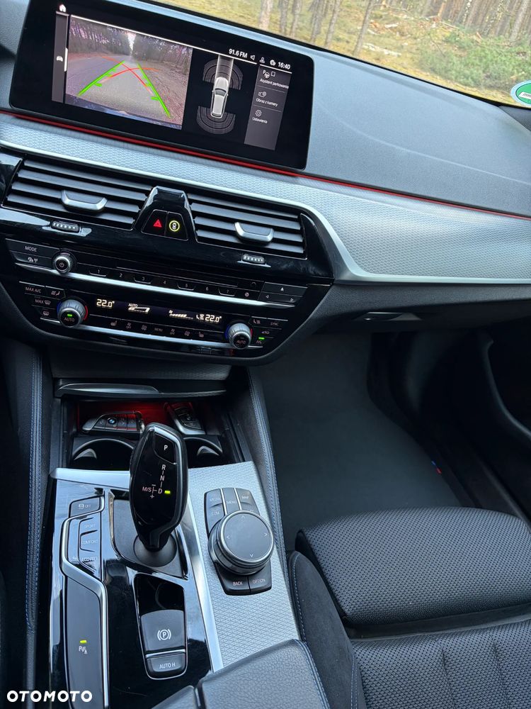 BMW Seria 5 520d M Sport Edition - 17