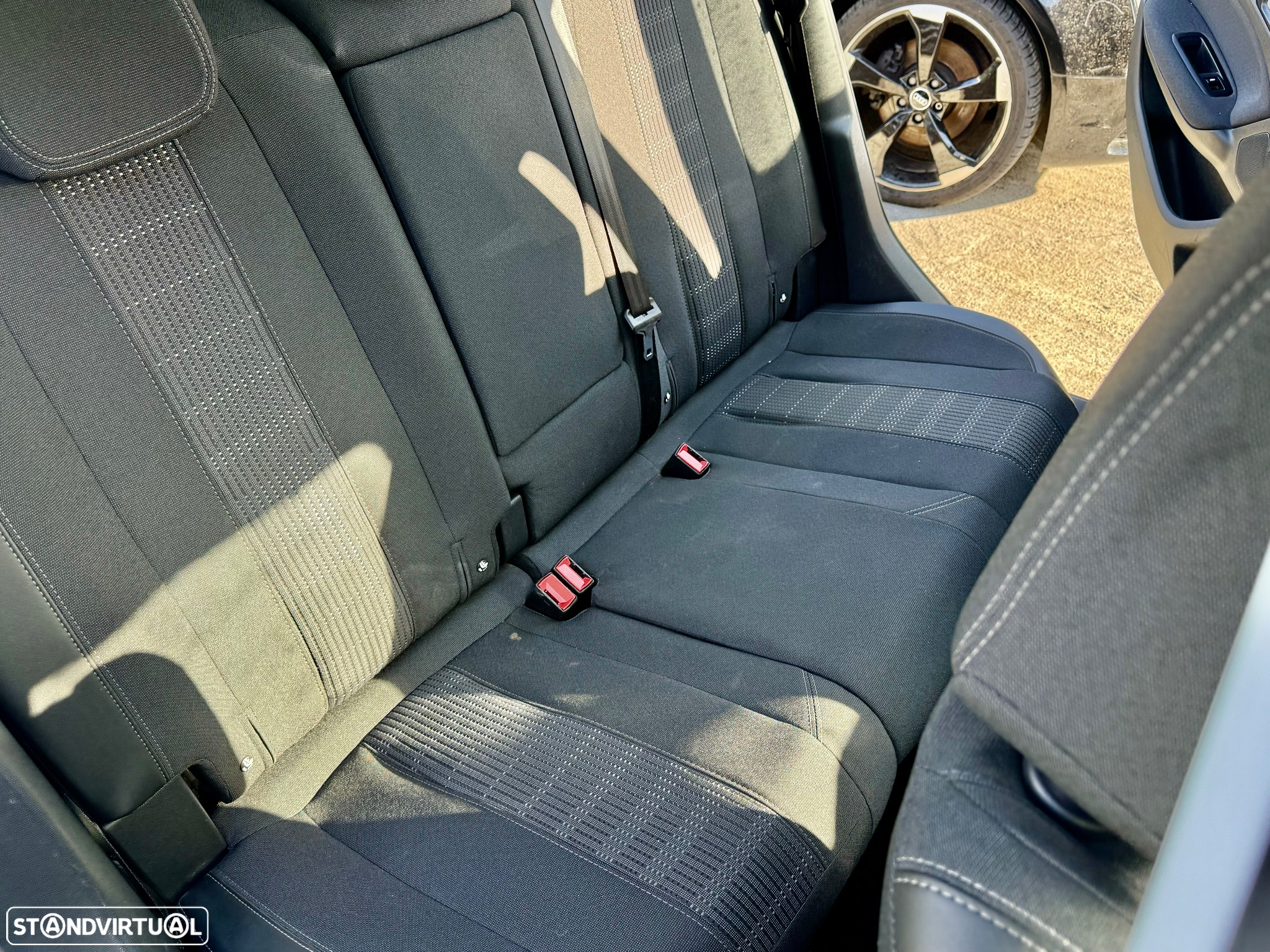 Peugeot 308 1.2 PureTech Allure Full LED - 26