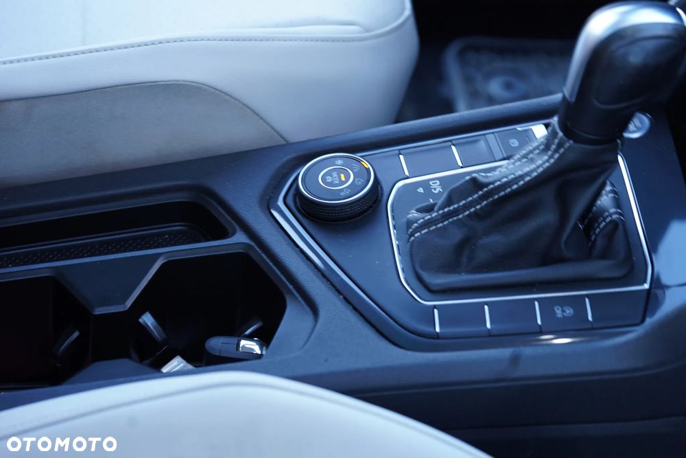 Volkswagen Tiguan 2.0 TSI OPF 4MOTION DSG R-Line - 21