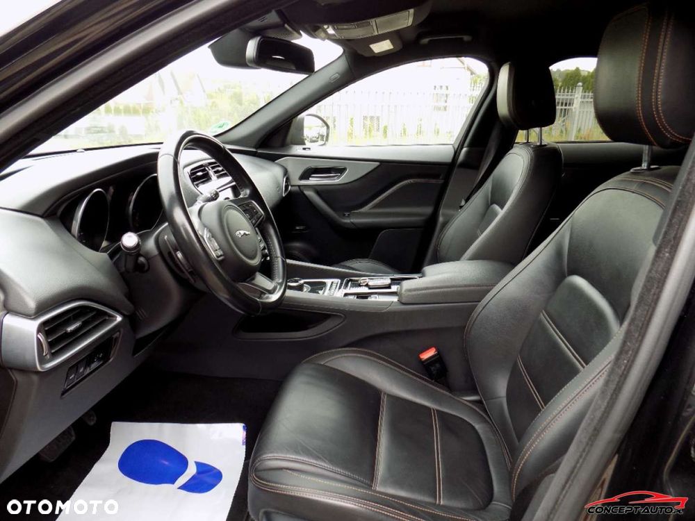 Jaguar F-Pace - 19
