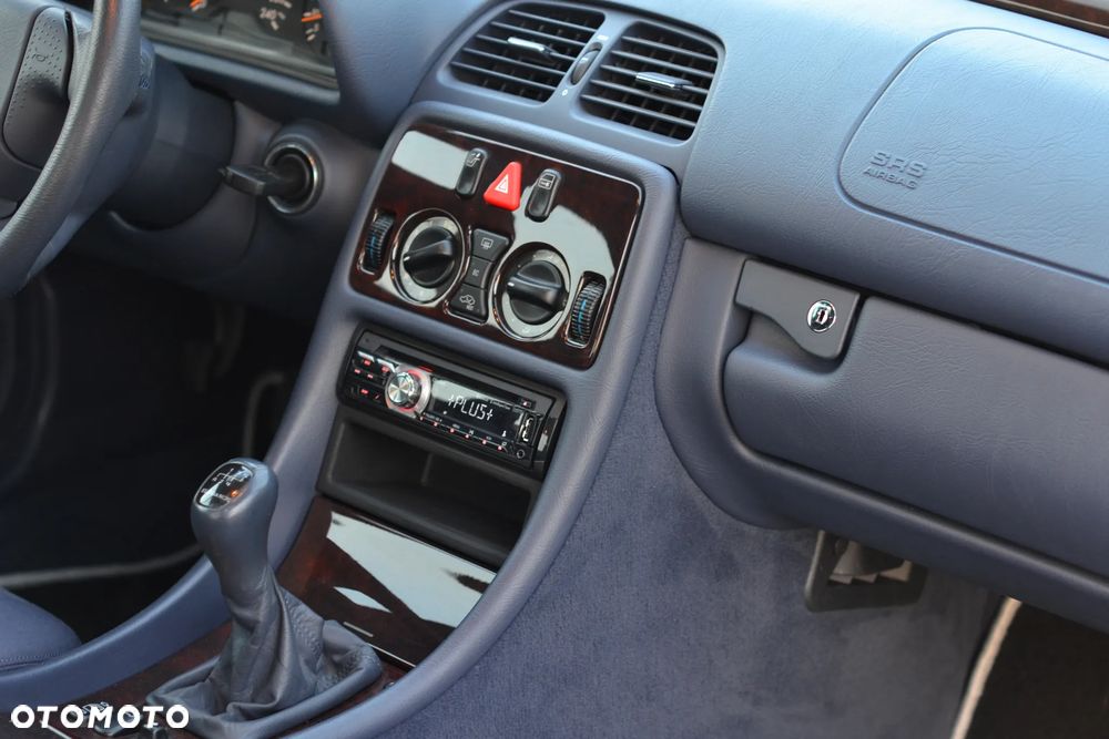 Mercedes-Benz CLK - 9