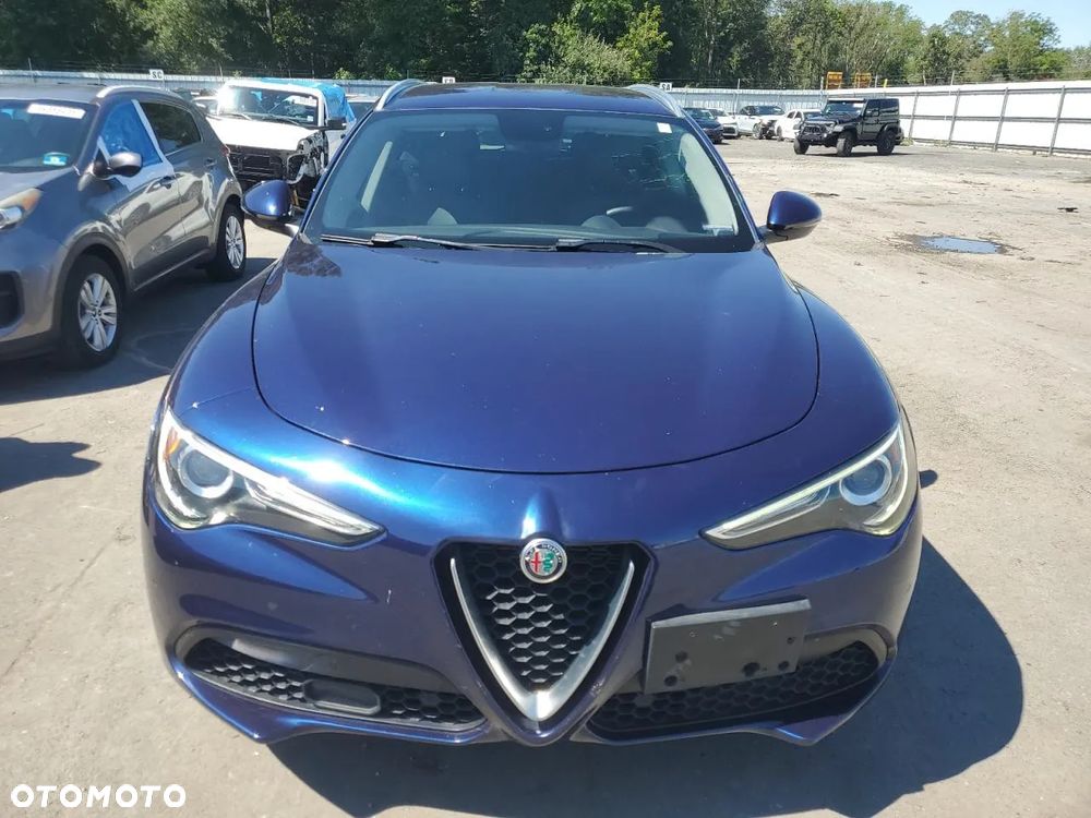Alfa Romeo Stelvio 2.0 Turbo 16V AT8-Q4 Ti - 5