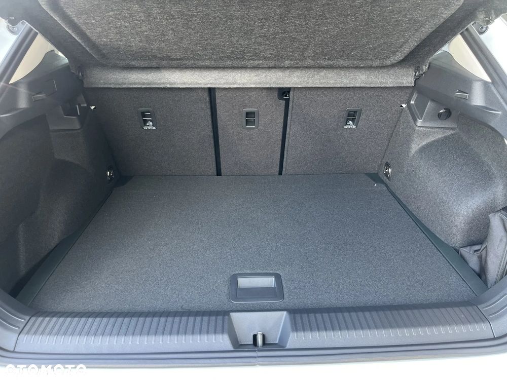 Volkswagen T-Roc 1.5 eTSI Life DSG - 18