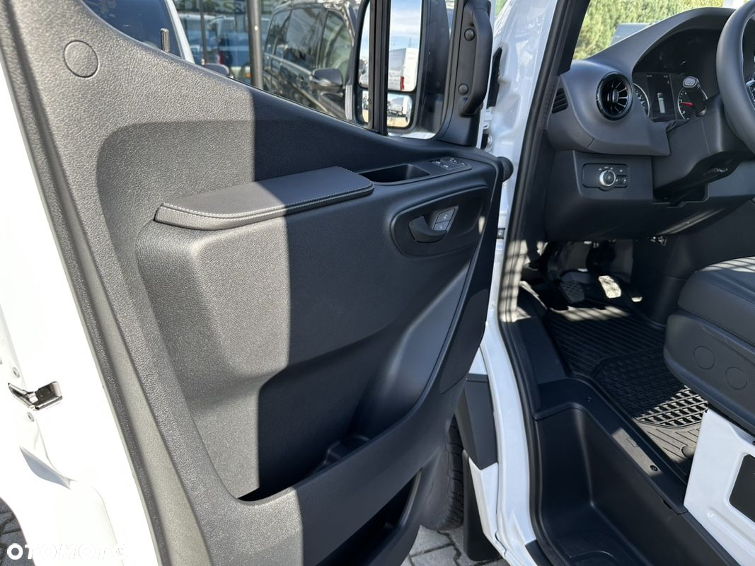 Mercedes-Benz Sprinter 317 CDI - 16