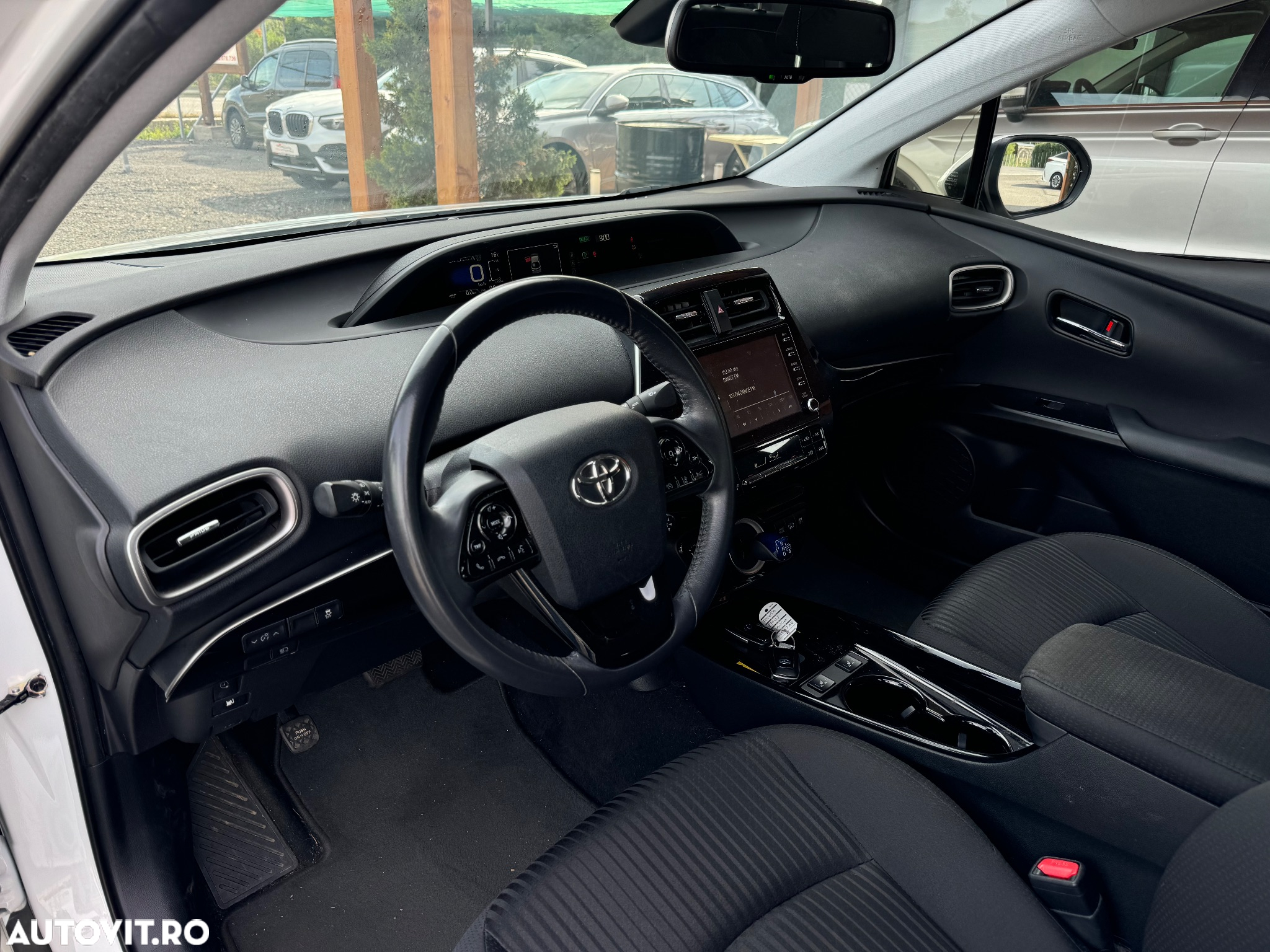 Toyota Prius Plug-in Hybrid Solar - 18