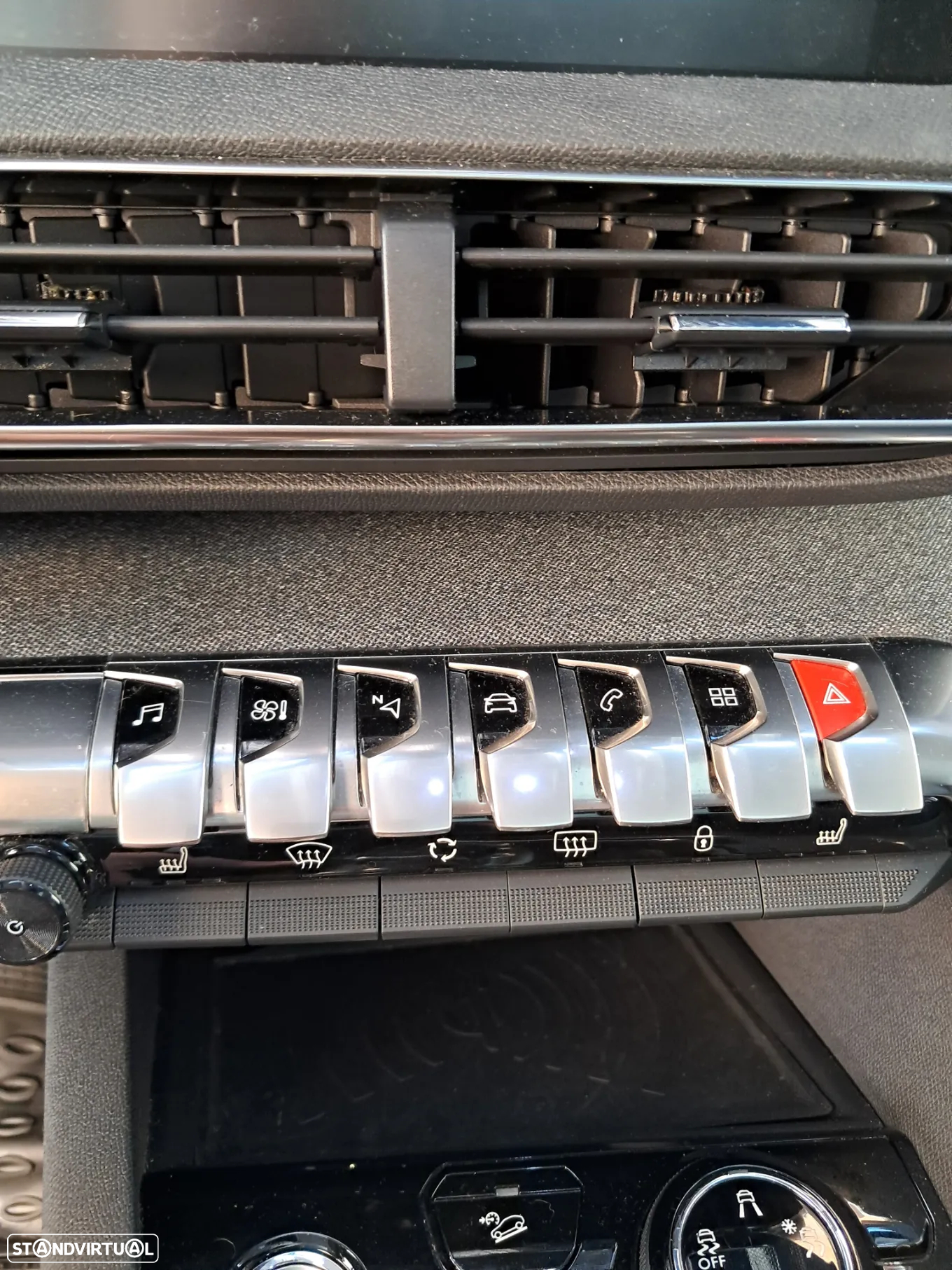 Peugeot 5008 1.2 PureTech Allure EAT8 - 22