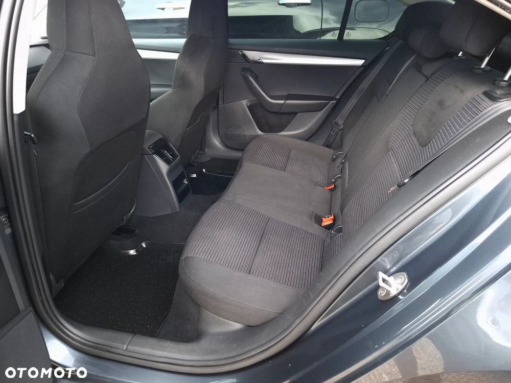 Skoda Octavia 1.8 TSI Edition - 21