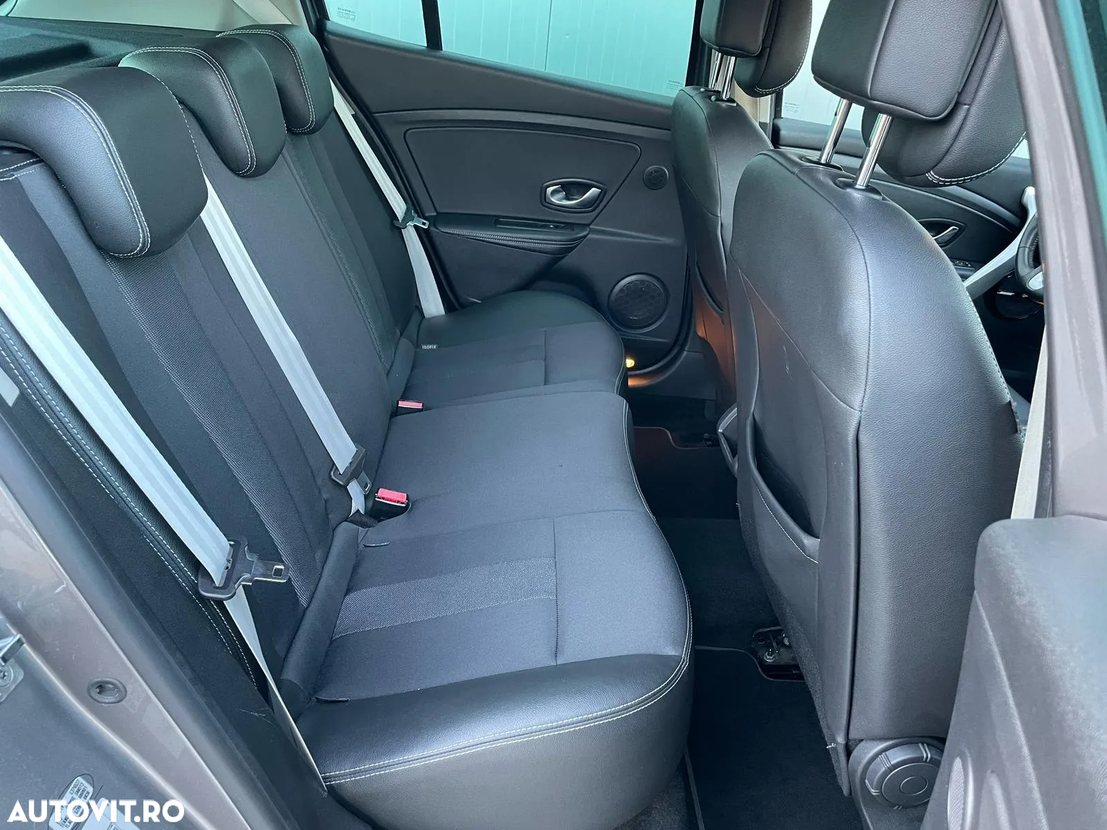 Renault Megane TCe 130 Bose Edition - 7