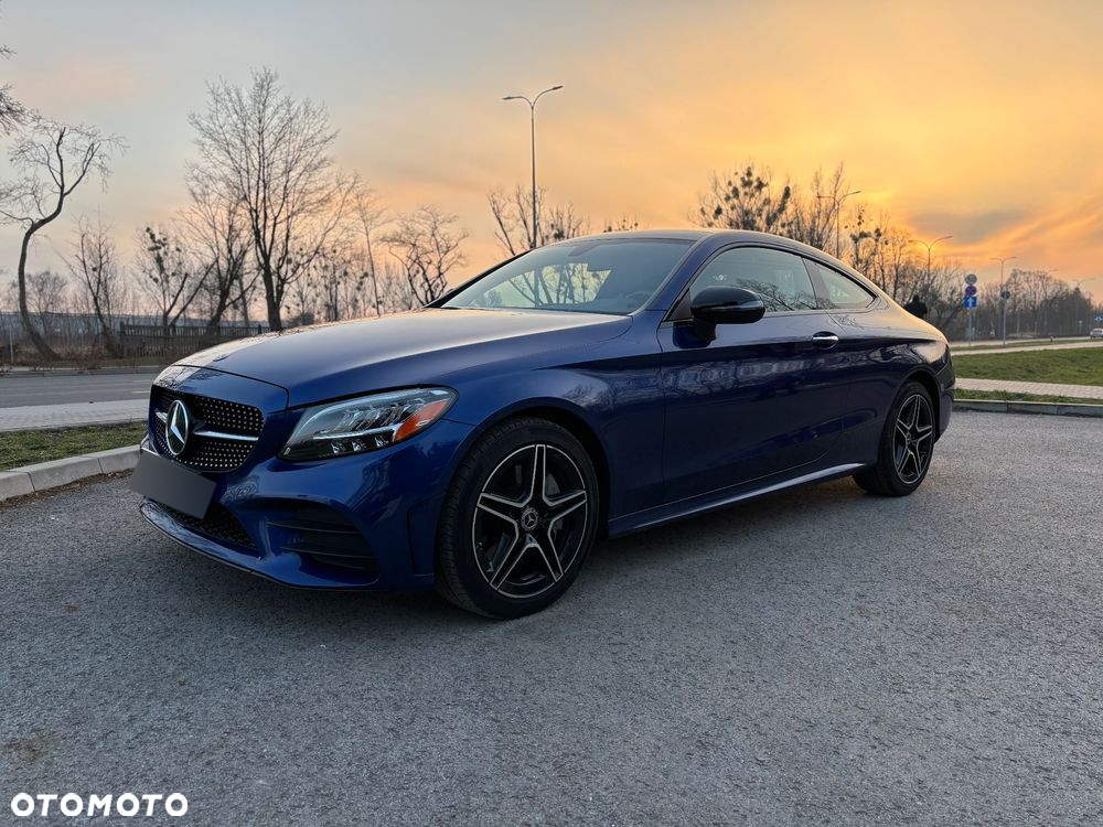 Mercedes-Benz Klasa C 300 Coupe 4Matic 9G-TRONIC AMG Line - 3