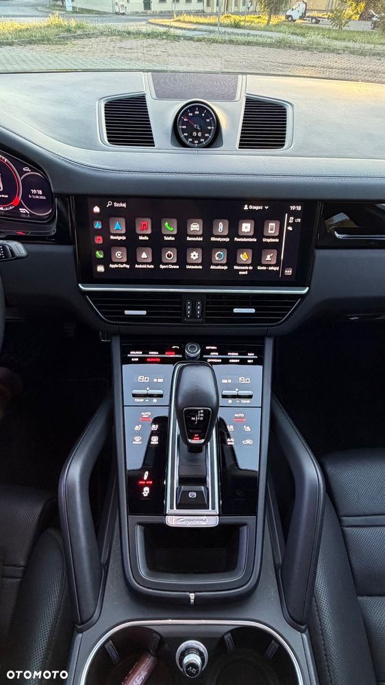 Porsche Cayenne S - 24