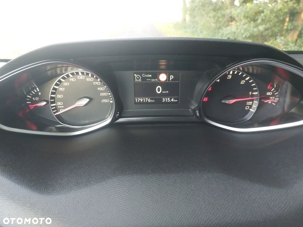 Peugeot 308 - 33