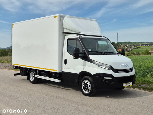 Iveco DAILY 35C15 35-150 KONTENER 8-EP WINDA BAR 1000KG MALY PRZEBIEG 2017R SALON PL