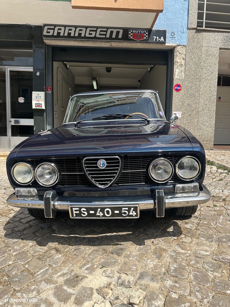 Alfa Romeo 2000 - 21