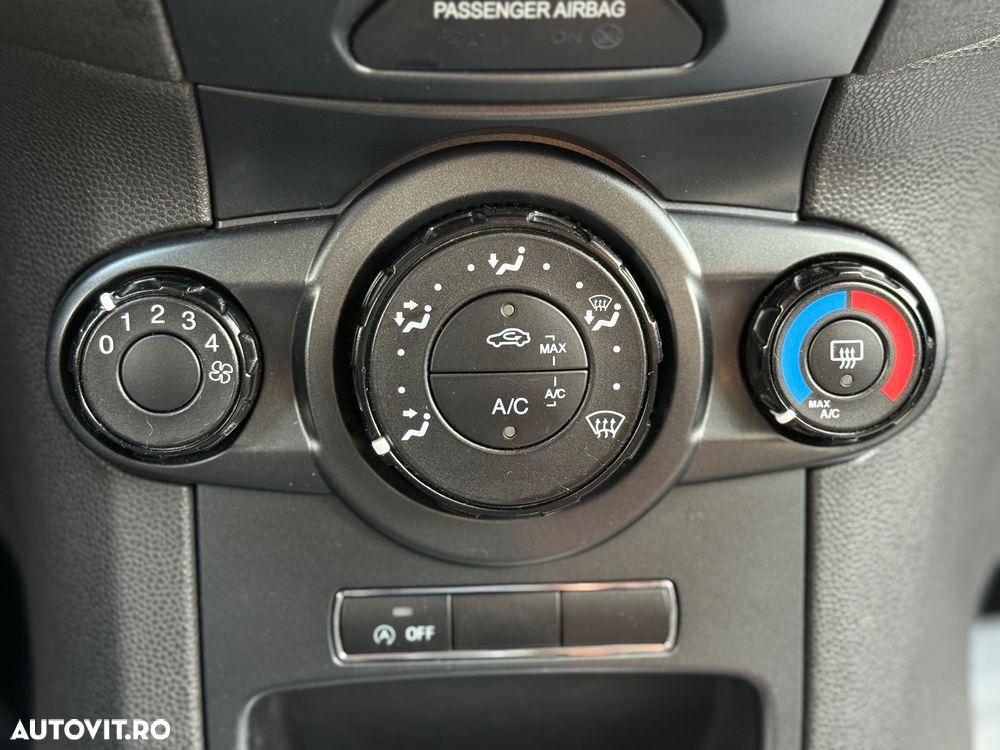 Ford Fiesta 1.5 TDCi SYNC Edition - 11