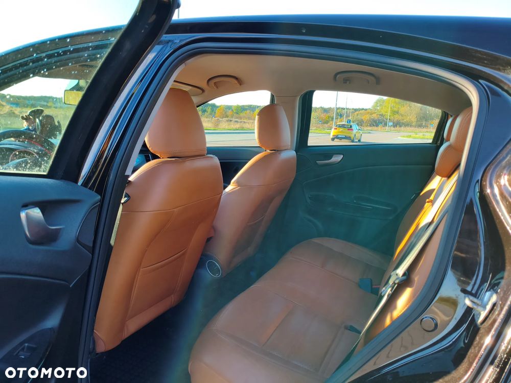 Alfa Romeo Giulietta 2.0 JTDM 20V TCT Speciale - 8