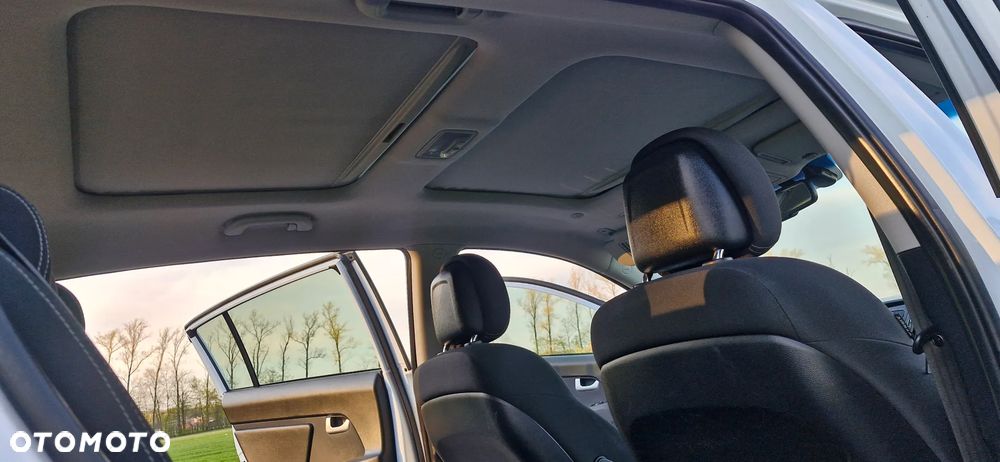 Kia Sportage 2,0 CRDI 2WD Vision - 12