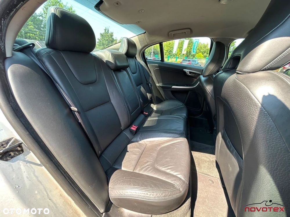 Volvo S60 - 17