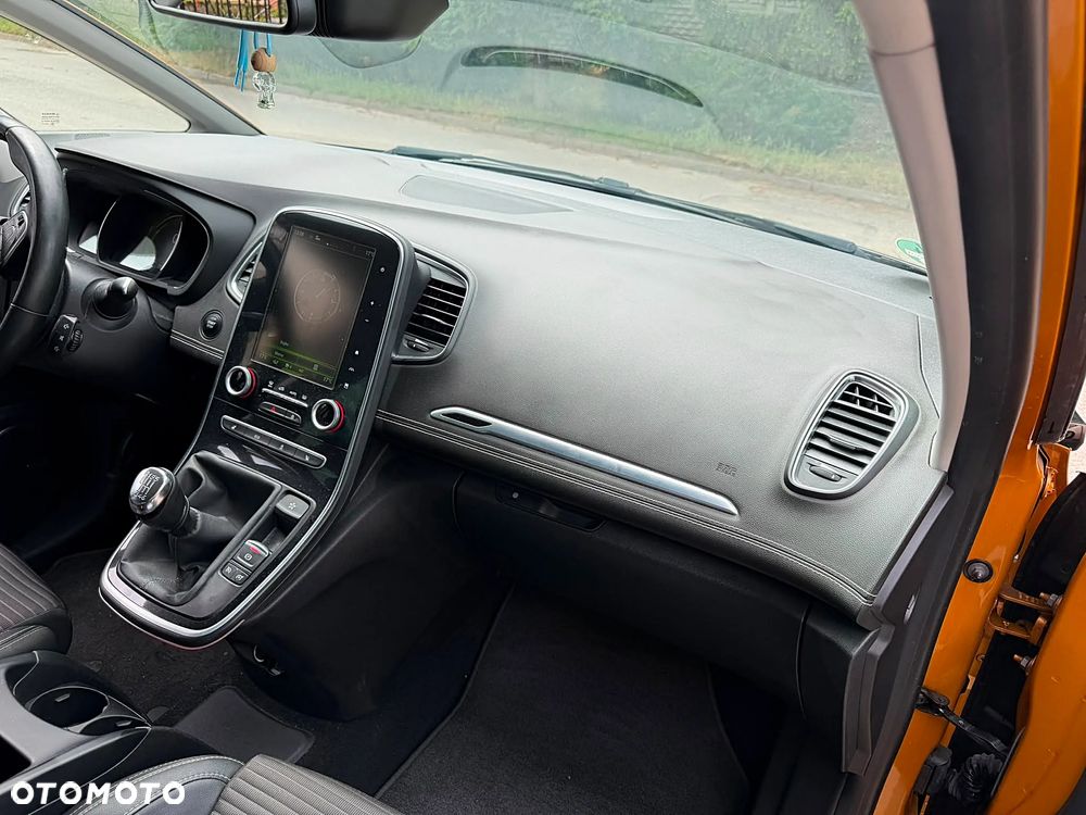Renault Scenic ENERGY TCe 130 BOSE EDITION - 11