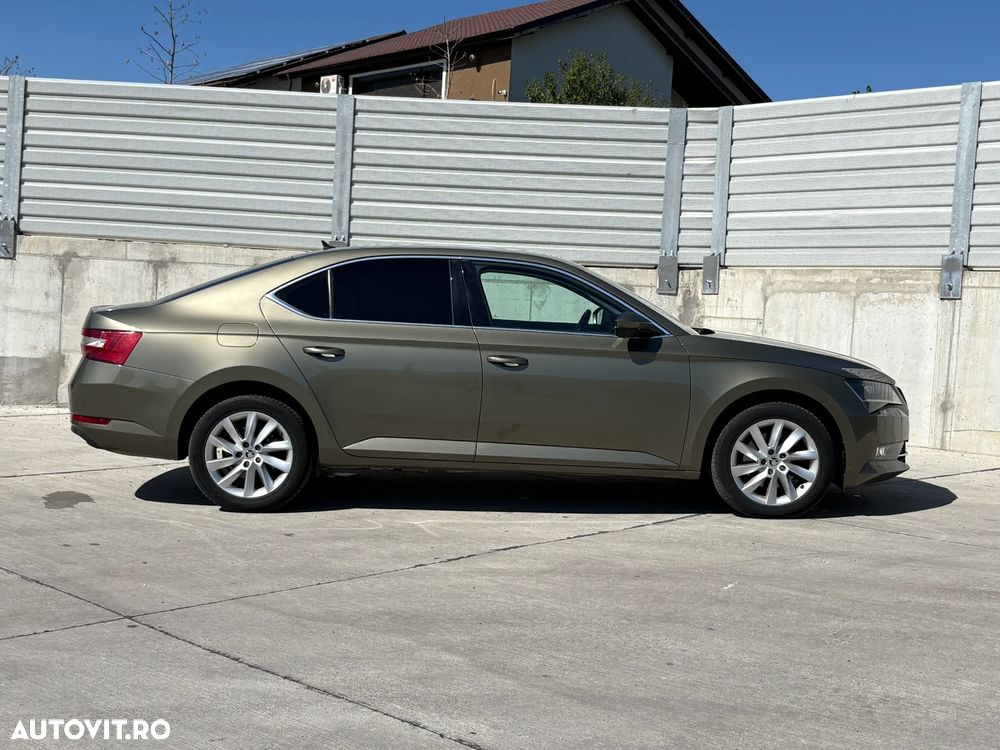 Skoda Superb 2017 photo 4