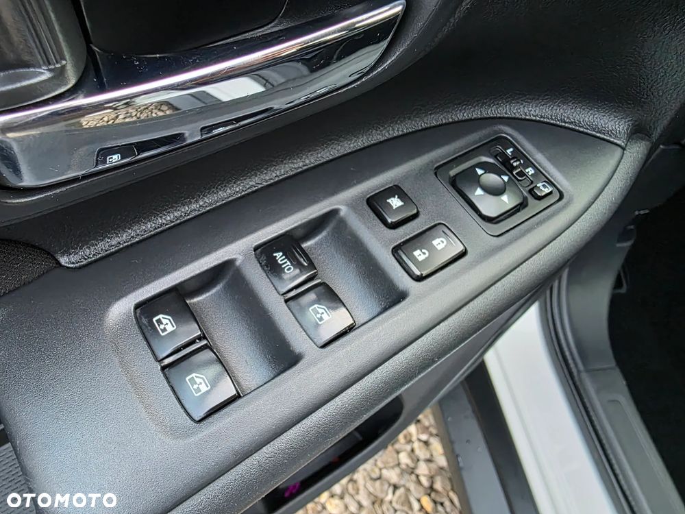 Mitsubishi Outlander 2.0 2WD Diamant Edition - 19