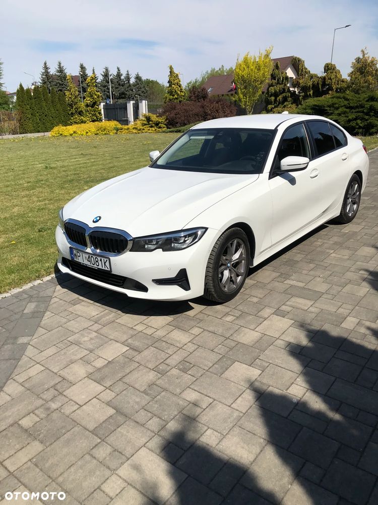 BMW Seria 3 318d mHEV - 3