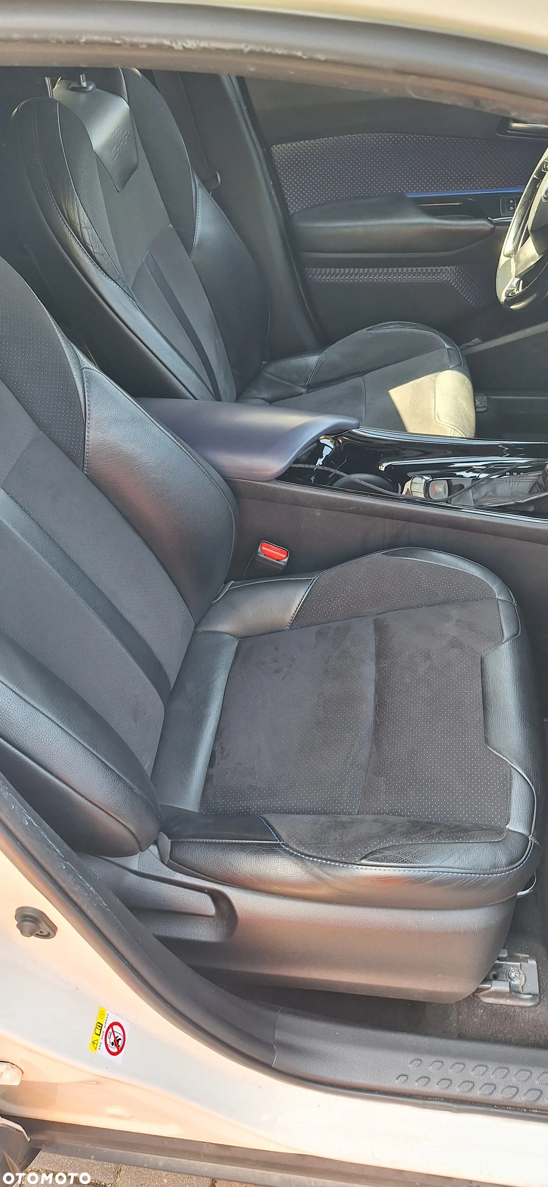 Toyota C-HR 1.8 Hybrid Prestige - 18