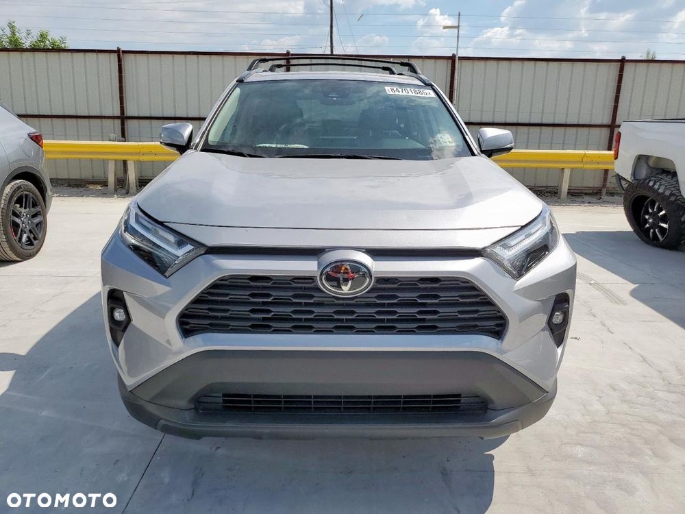 Toyota RAV4 - 5