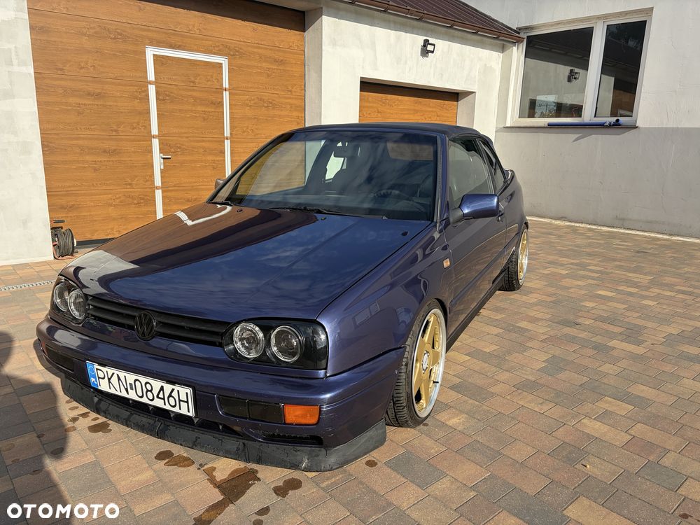 Volkswagen Golf Cabrio - 2