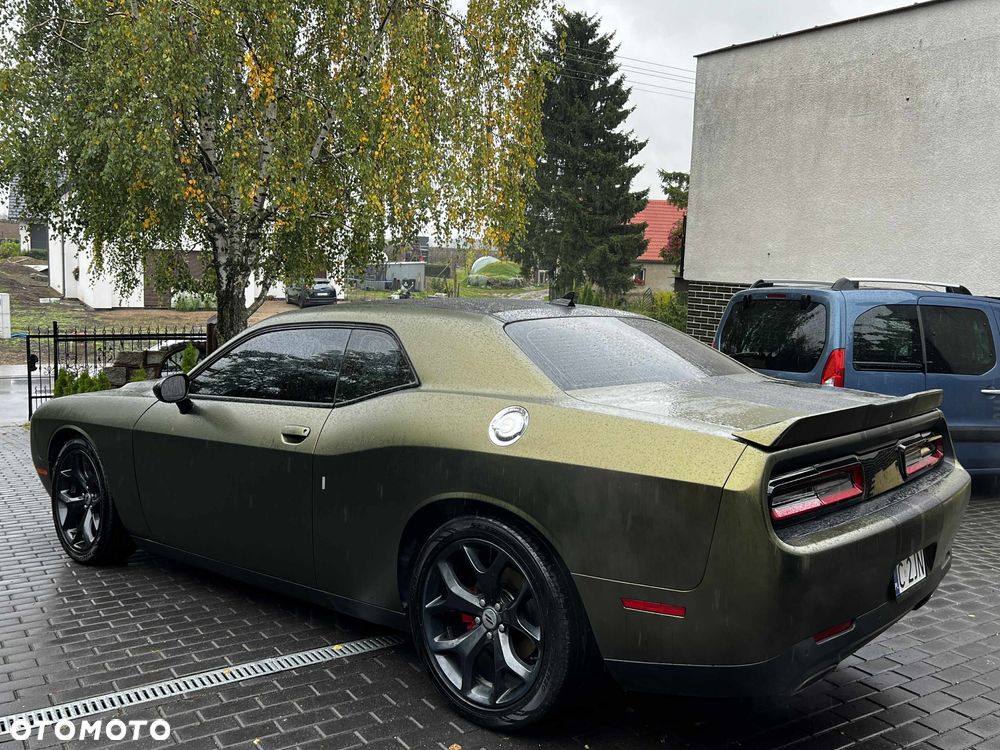 Dodge Challenger - 6