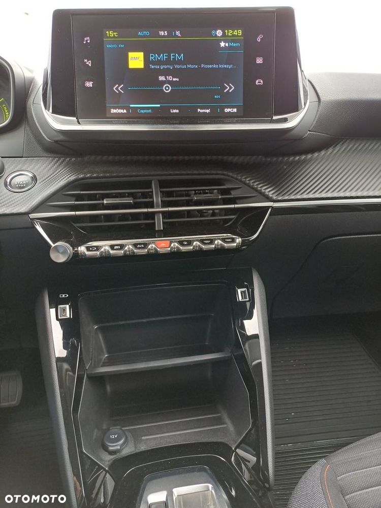Peugeot 208 - 14