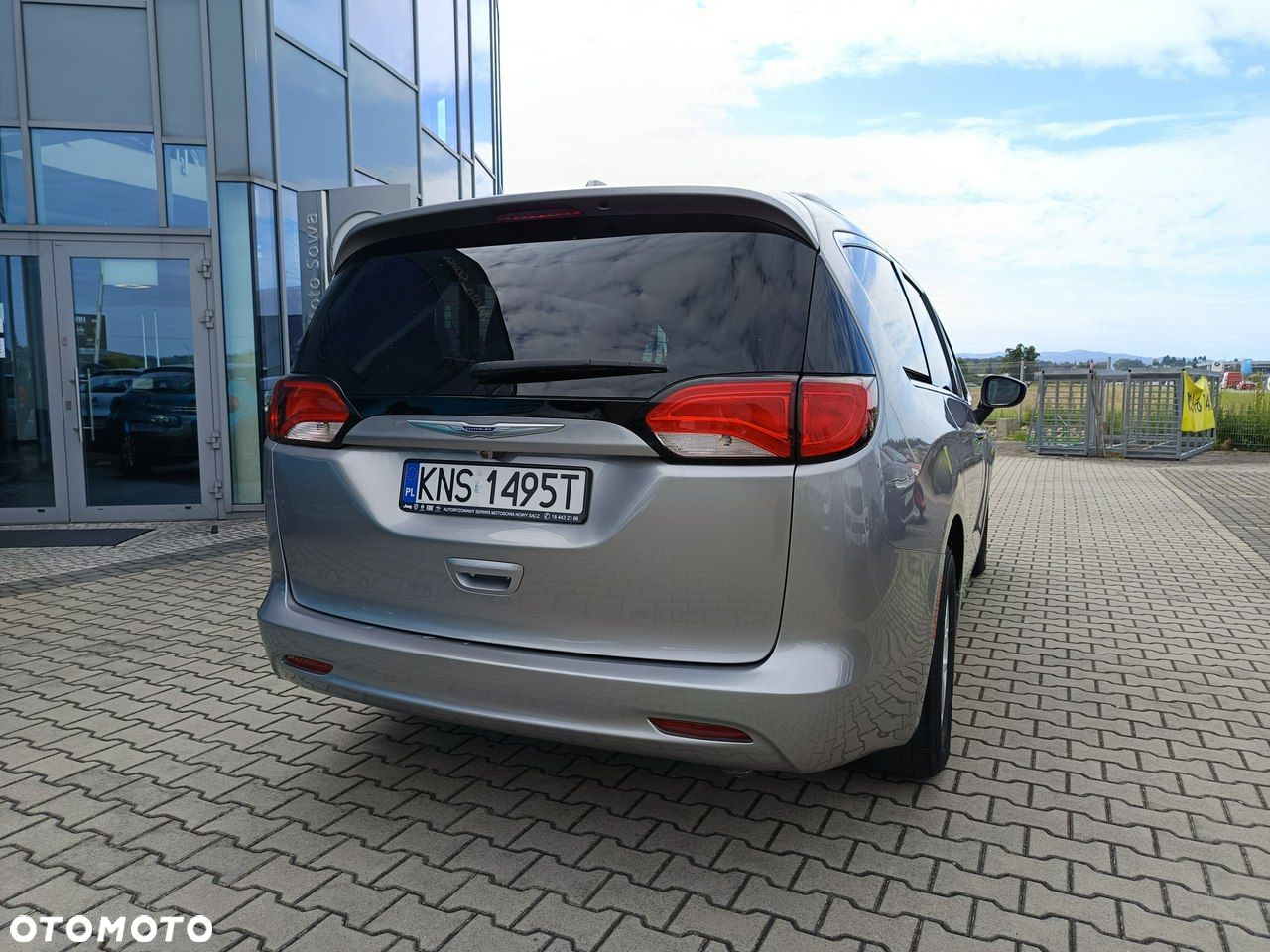 Chrysler Pacifica - 6