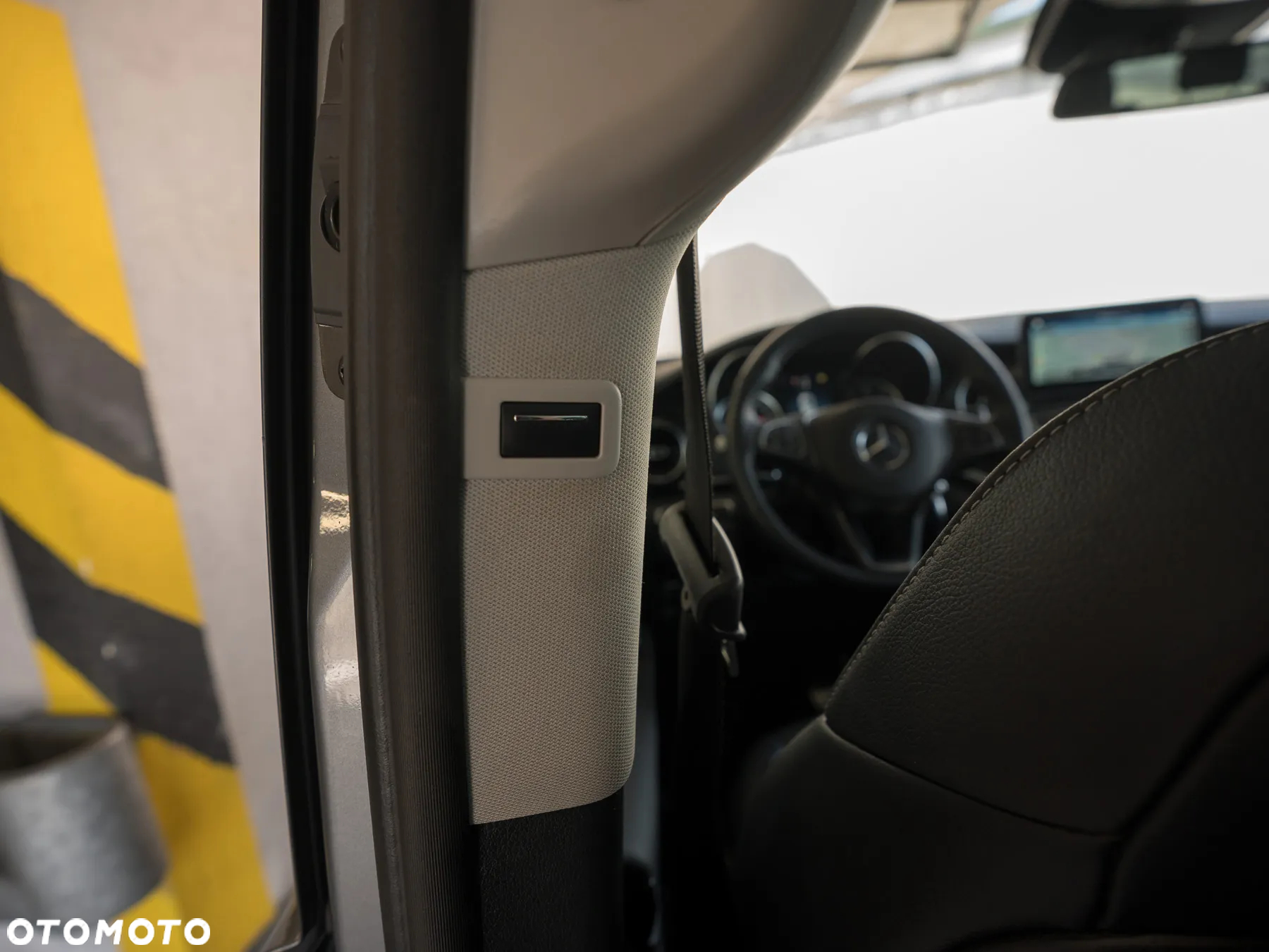 Mercedes-Benz Klasa V 300 d 4-Matic Exclusive 9G-Tronic (d³ugi) - 26