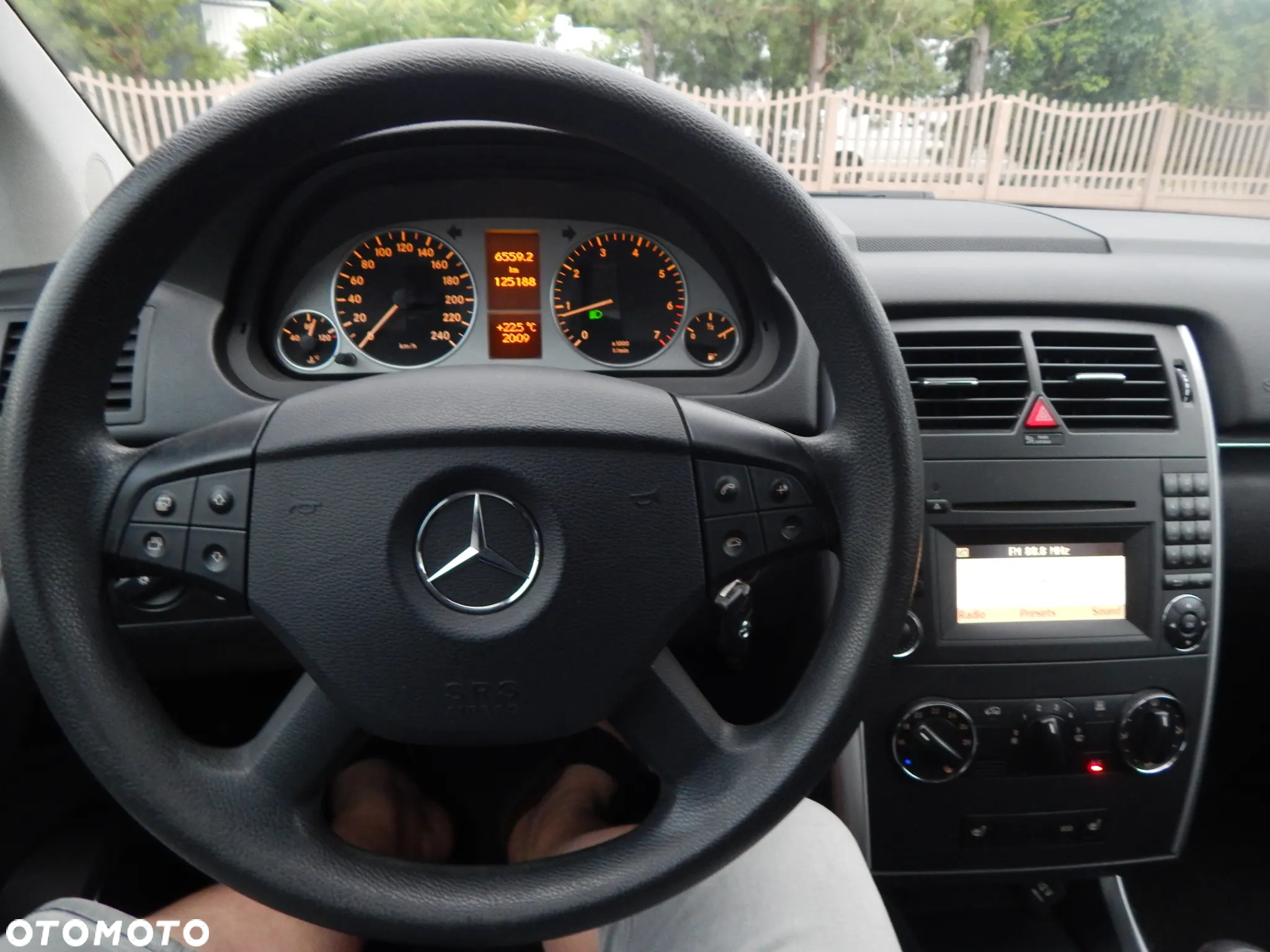 Mercedes-Benz Klasa B 180 - 16