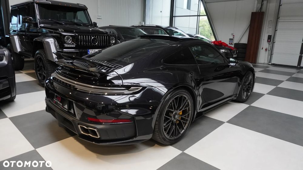 Porsche 911 Turbo S - 4