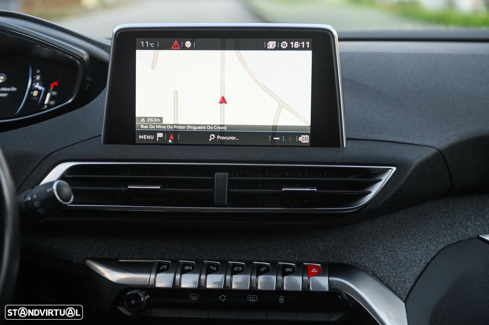 Peugeot 3008 PureTech 130 Stop & Start GPF EAT8 Allure - 29