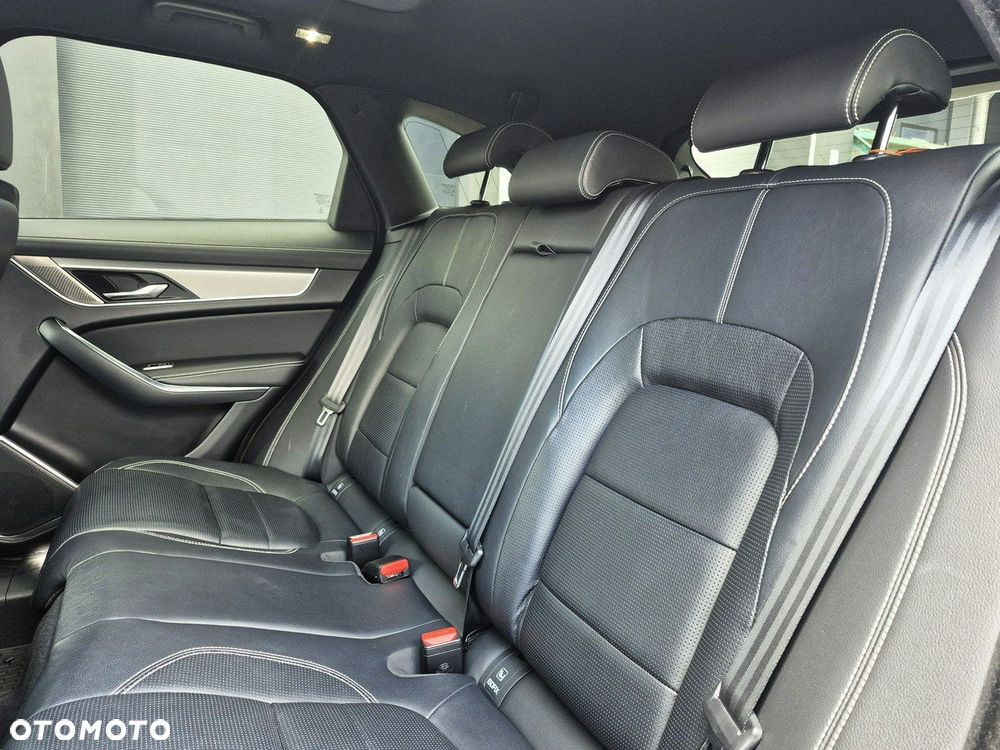 Jaguar F-Pace - 27