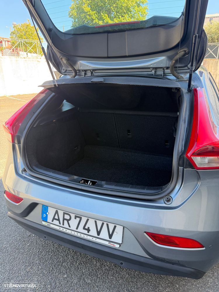 Volvo V40 D2 Kinetic - 6
