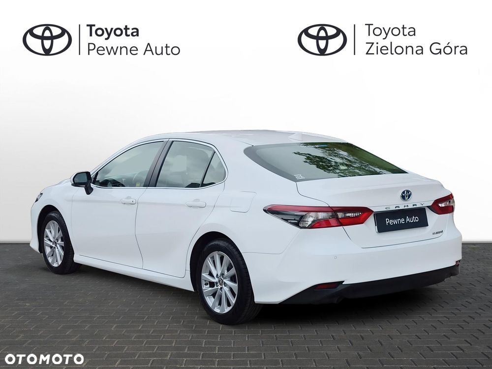 Toyota Camry 2.5 Hybrid Comfort CVT - 3