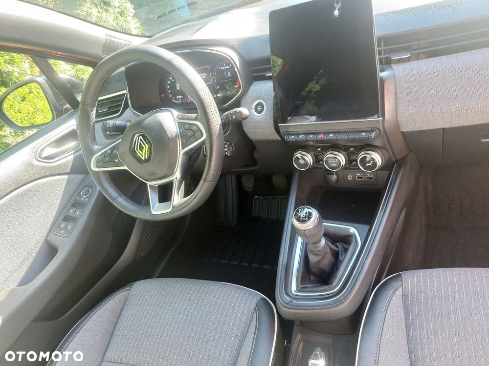 Renault Clio 1.0 TCe Techno - 9