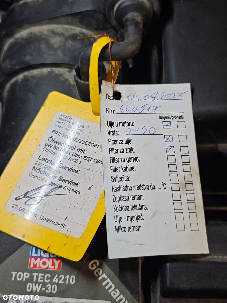 Volkswagen Passat 2.0 TDI DPF BlueMotion Technology Comfortline - 18