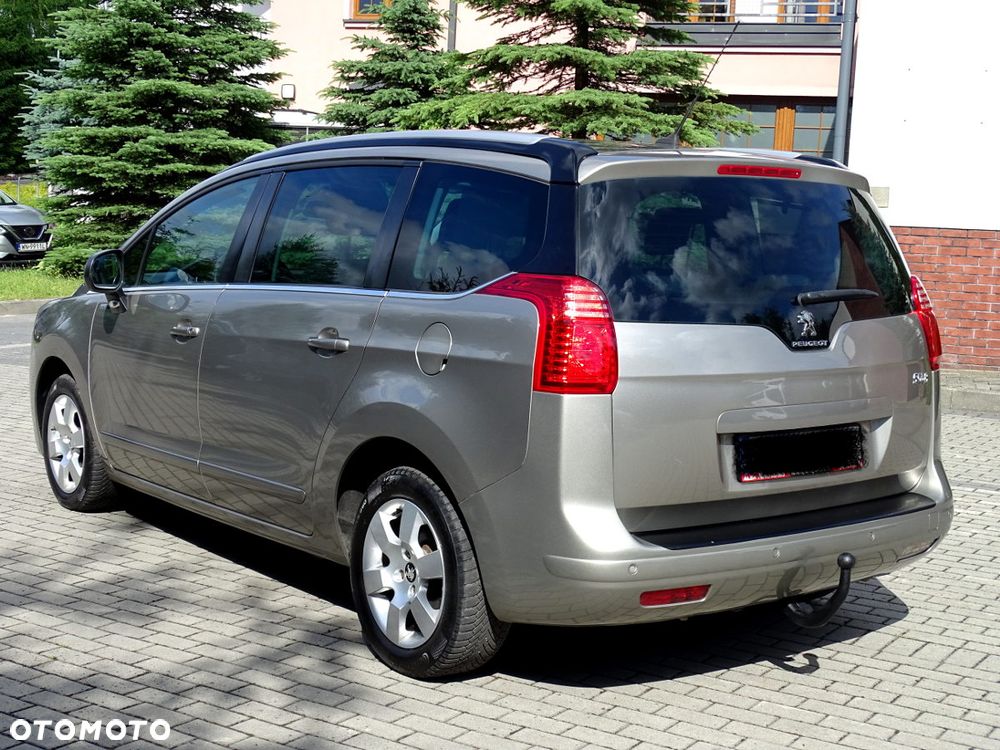 Peugeot 5008 2.0 HDi Family 7os - 8