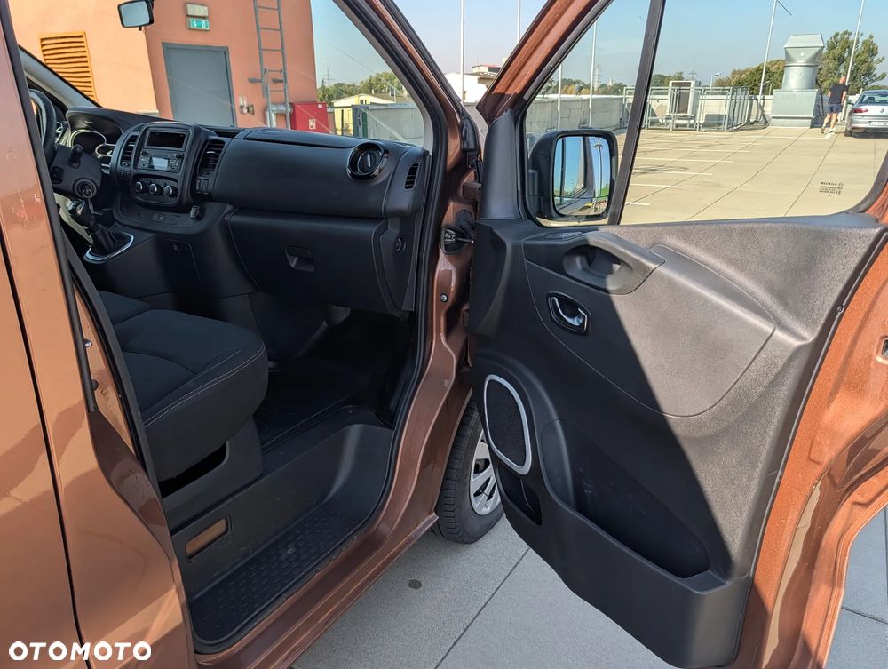 Renault Trafic - 16