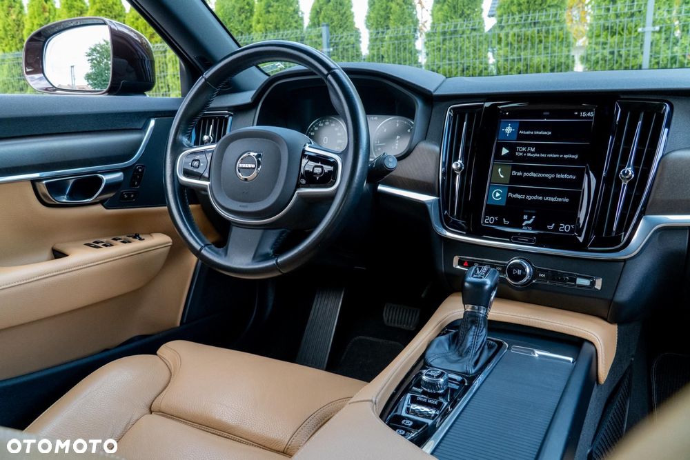 Volvo V90 Cross Country - 16